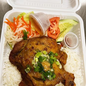 Pho Viet’s II - 29. Grilled Lemongrass Chicken Leg with Rice - Vietnamese Near Me - Newton, Massachusetts Pho Viet’s II - 29. Grilled Lemongrass Chicken Leg with Rice - Vietnamese Near Me - Newton, Massachusetts