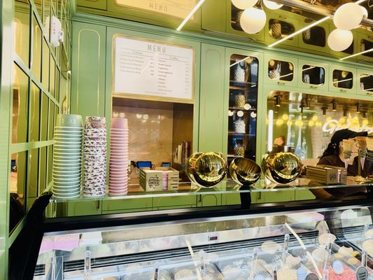 Anita La Mamma del Gelato by null