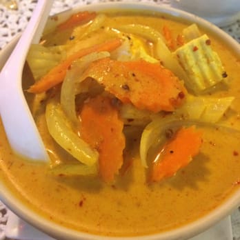 Thai Hut - Yellow curry with Tofu - Thai Near Me - Sacramento, California Thai Hut - Yellow curry with Tofu - Thai Near Me - Sacramento, California