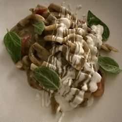 L'Orangerie - Scialatielli con crema di melanzane, pomodorini, basilico 33 e salsa di provola affumicata Pasta with cheese, tomatoes and basil