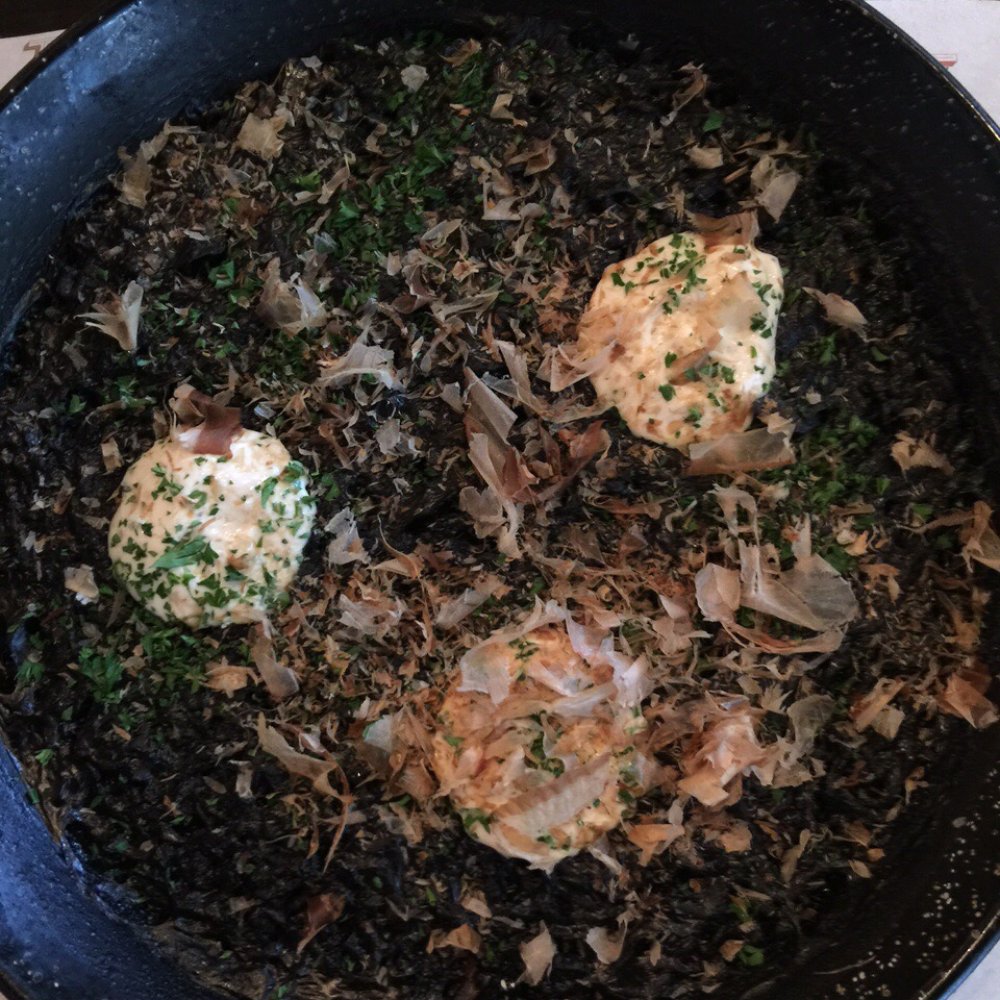 Las Flores - Paella negra - Tapas/Small Plates Near Me - Taguig, NCR Las Flores - Paella negra - Tapas/Small Plates Near Me - Taguig, NCR