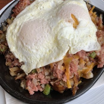 Cozy Corner - Logan Square - Corned Beef Hash Skillet - Diners Near Me - Chicago, Illinois Cozy Corner - Logan Square - Corned Beef Hash Skillet - Diners Near Me - Chicago, Illinois