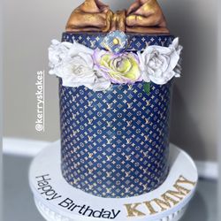 Kerry’s Kakes - Buttercream cake with edible icing sheet