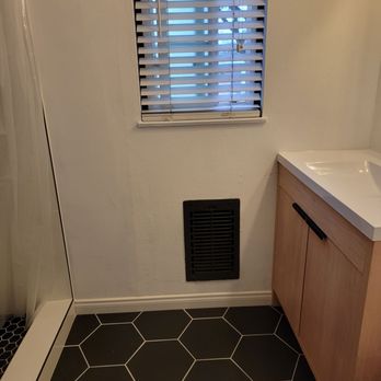 Sartin Tile Co - And an amazing job in the floor of the bathroom - Kitchen & Bath Near Me Sartin Tile Co - And an amazing job in the floor of the bathroom - Kitchen & Bath Near Me