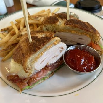 1886 Cafe & Bakery - Turkey BLT - American Near Me - Austin, Texas