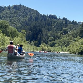 River's Edge Kayak and Canoe - Enjoying kayaking down the Russian river - Rafting/Kayaking Near Me - Healdsburg, California