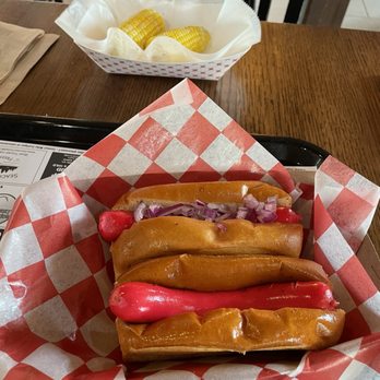 Lobster Cooker - 2 Red Dogs - Seafood Near Me - Freeport, Maine