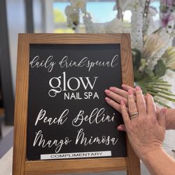 Glow Nail Spa - I love the Glow Nail Spa ! Cindy , Sam and the gang are the best ! Look at what a beautiful job . We never go anywhere else !
