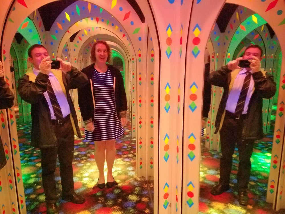 AMAZING MIRROR MAZE Updated October 2024 6170 W Grand Ave, Store