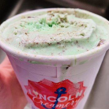 Lincoln Creamery - Mint moose tracks - Ice Cream & Frozen Yogurt Near Me - Lincoln, Rhode Island Lincoln Creamery - Mint moose tracks - Ice Cream & Frozen Yogurt Near Me - Lincoln, Rhode Island