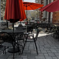 Founders Cafe - Outdoor seating