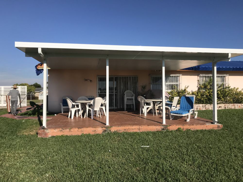 Slide of Screen in Miami