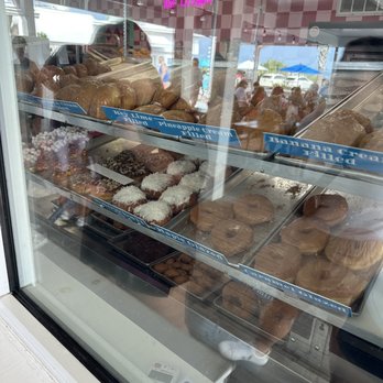 THOMAS DONUT & SNACK SHOP - 528 Photos & 826 Reviews - 19208 Front