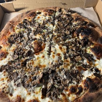 Rose Pizzeria - Champione - Pizza Near Me - Berkeley, California