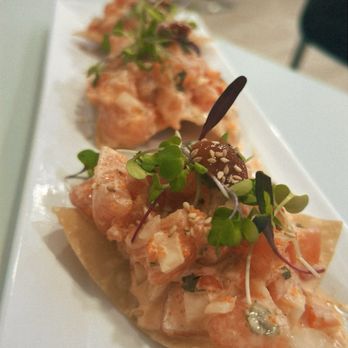 Yellow House Cafe  - Creamy Salmon Crunch (poki style) - Cafes Near Me - Northridge, California