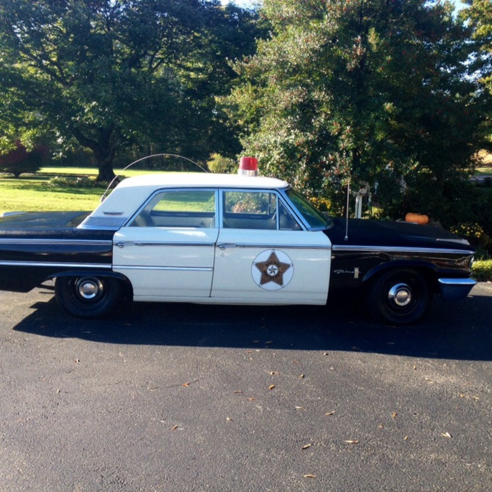 Mayberry Motor Inn - Andy Griffith's sheriff car on display in the parking lot - Hotels Near Me - Mount Airy, North Carolina Mayberry Motor Inn - Andy Griffith's sheriff car on display in the parking lot - Hotels Near Me - Mount Airy, North Carolina
