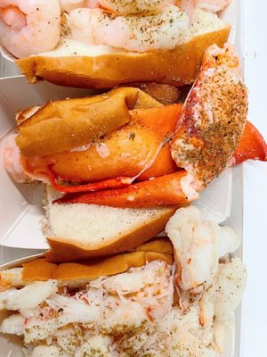 Luke's Lobster SoMa by null