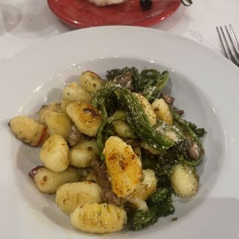 Edwins Too - French Near Me - Cleveland, Ohio