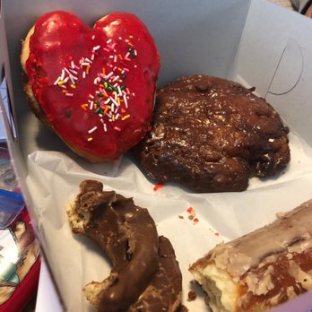 Goody's Donuts - Donuts Near Me - Cerritos, California