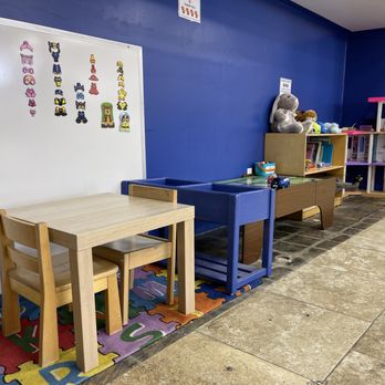 BubblyFresh Laundromat - Kids' play area - Laundry Services Near Me - Arvada, Colorado BubblyFresh Laundromat - Kids' play area - Laundry Services Near Me - Arvada, Colorado