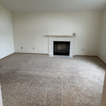 NobleWest - Beautiful living room cleaned up for the buyers #housecleaning #residentialcleaning #carpetcleaning - Office Cleaning Near Me