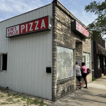 Kim's Uncle Pizza - Pizza Near Me - Westmont, Illinois Kim's Uncle Pizza - Pizza Near Me - Westmont, Illinois