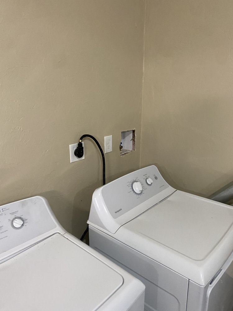 Slide of Es Handy Man