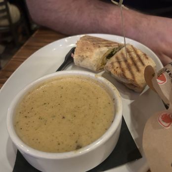 SanTan Brewing Company - Soup and sandwich - Brewpubs Near Me - Chandler, Arizona