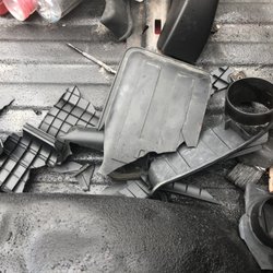 Mike's Garage - Wasn't messed up when I brought it in. In fact I nicely removed most of it so they didn't have to touch it. But I get it back like this.