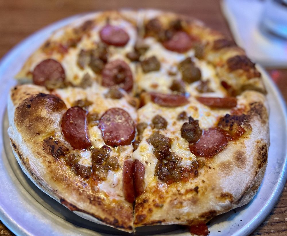 Old Chicago Pizza + Taproom