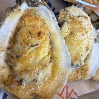 Shaggy's Gulfport Beach - Grilled oysters - Bars Near Me - Gulfport, Mississippi