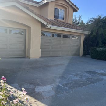 Henry's Professional Painting - Front of house. Painted garage, trim and house. - Painters Near Me - La Mesa, California Henry's Professional Painting - Front of house. Painted garage, trim and house. - Painters Near Me - La Mesa, California