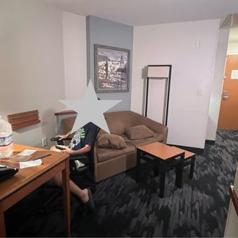 Fairfield by Marriott Inn & Suites Santa Cruz - Capitola - Living room of Junior Suite. - Hotels Near Me - Capitola, California Fairfield by Marriott Inn & Suites Santa Cruz - Capitola - Living room of Junior Suite. - Hotels Near Me - Capitola, California