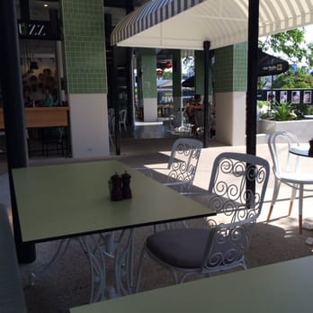 Buzz Gasworks - Outdoor covered seating - Australian Near Me - Newstead, QLD Buzz Gasworks - Outdoor covered seating - Australian Near Me - Newstead, QLD