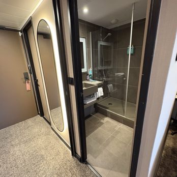 Novotel Grenoble Centre - Hotels Near Me - Grenoble, 38