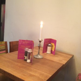 Hüftengold - Cute candlelit tables, even at breakfast time - Cafes Near Me - Stuttgart, BW