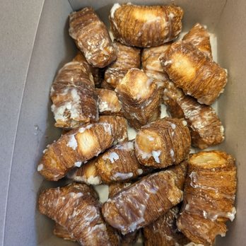 SK Donuts - Custard filled cronut holes - Donuts Near Me - Union City, California SK Donuts - Custard filled cronut holes - Donuts Near Me - Union City, California