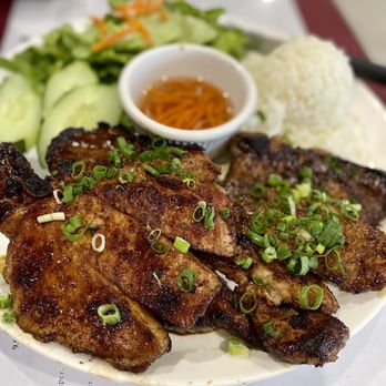 Ocean Pho - a plate of meat and rice - Vietnamese Near Me - Honolulu, Hawaii Ocean Pho - a plate of meat and rice - Vietnamese Near Me - Honolulu, Hawaii