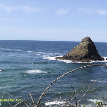 Heceta Head Lighthouse - View from the lighthouse - Landmarks & Historical Buildings Near Me - Florence, Oregon Heceta Head Lighthouse - View from the lighthouse - Landmarks & Historical Buildings Near Me - Florence, Oregon