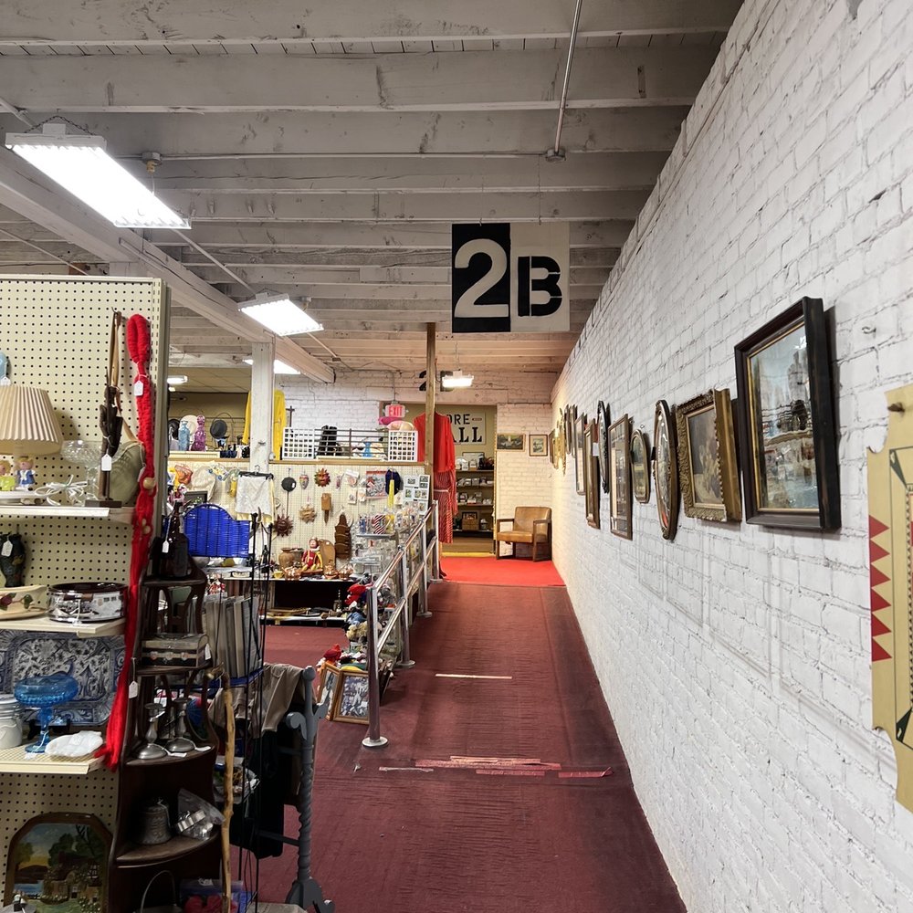Columbus Antique Mall - Second floor and how they number. Which is helpful. Easy to get lost! It's huge. - Antiques Near Me - Columbus, Wisconsin Columbus Antique Mall - Second floor and how they number. Which is helpful. Easy to get lost! It's huge. - Antiques Near Me - Columbus, Wisconsin