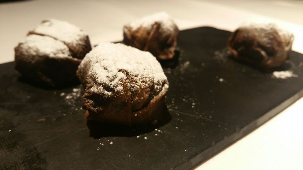 Can Pineda - Bombetas de chocolate. Espectaculares. - food, dessert - Spanish Near Me - Barcelona, B Can Pineda - Bombetas de chocolate. Espectaculares. - food, dessert - Spanish Near Me - Barcelona, B