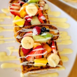Pur & Simple - French toast with fruits