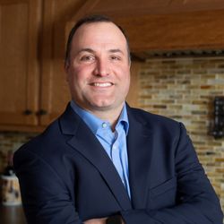 Mikel Defrancesco - William Raveis Real Estate