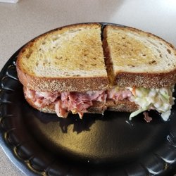 Major League Roast Beef & Wings - Tasty Corn Beef Melt
