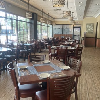 Ciao Bello - Indoor Dining Section - Italian Near Me - Cranford, New Jersey