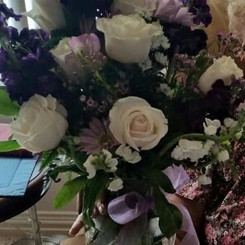 Mary Lou's Florist - Was so pleased with this gorgeous arrangement from Mary Lou's. - Florists Near Me - Houston, Texas