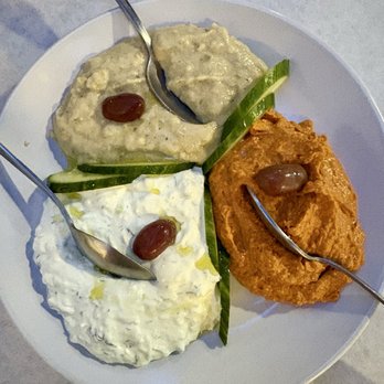 Cedar Tree - Hummus Combo - Mediterranean Near Me - River Vale, New Jersey