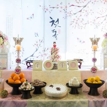 Purple Elephant Cakes - "1st Birthday Cake" with matching cherry blossoms & traditional Korean girl cake topper
-Photo by Sugarbaby Photography - Desserts Near Me Purple Elephant Cakes - "1st Birthday Cake" with matching cherry blossoms & traditional Korean girl cake topper
-Photo by Sugarbaby Photography - Desserts Near Me