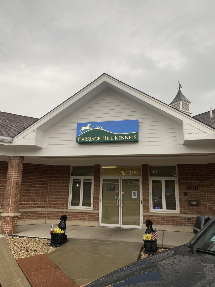 Carriage Hill Kennels - pet boarding facility in Glenview, IL