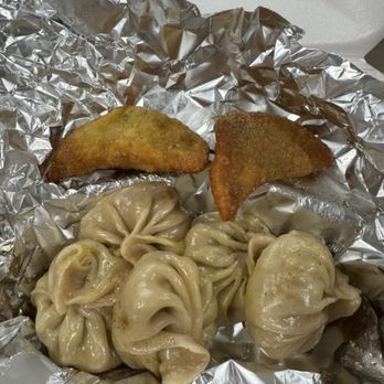 Everest Curry - Vegetable Momo Vegetable Samosa - Indian Near Me - Sacramento, California Everest Curry - Vegetable Momo Vegetable Samosa - Indian Near Me - Sacramento, California